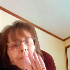 Meet your Posher, Debi